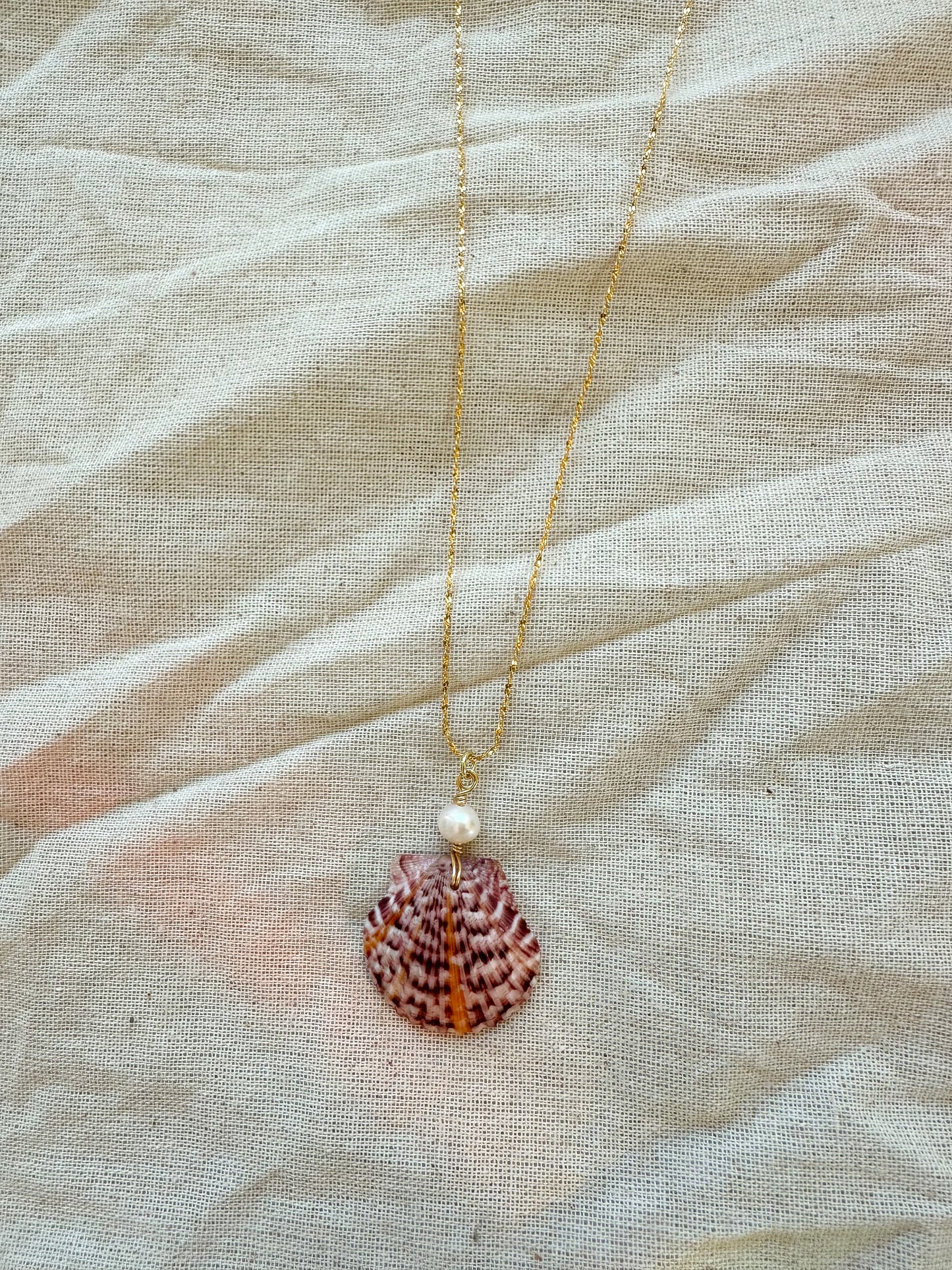 RARE FIND Sun Rays Calico Shell Waikiki Necklace