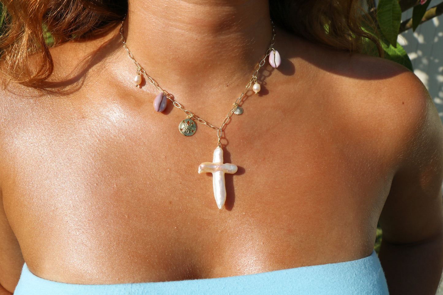 The Kamiya Charm Pearl Cross Necklace