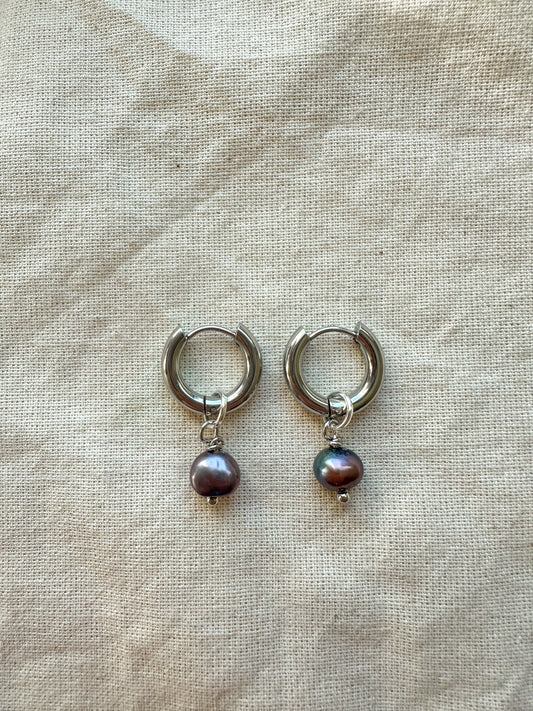 The Kona Tahitian Pearl Hoops