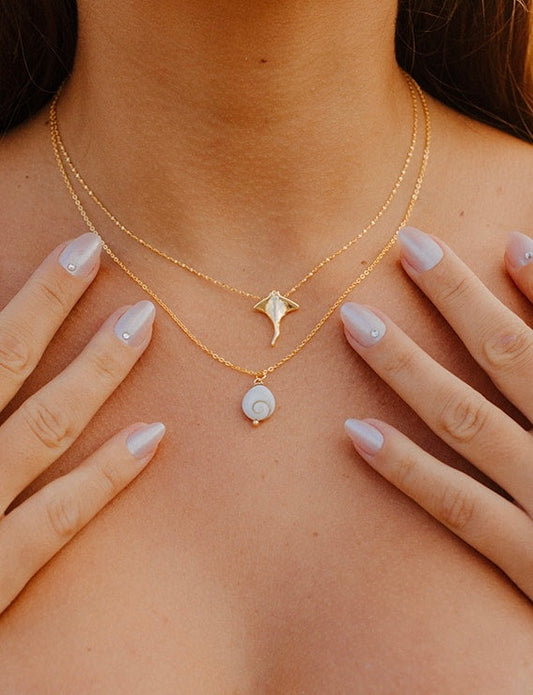 The Gold Stingray Necklace